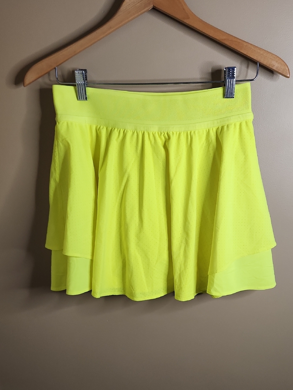 Lululemon Court Rival Perforated High-Rise Skirt *Long Highlight Yellow